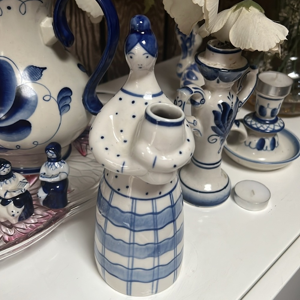 Gzhel! Hand painted porcelain vase ! Figurine of girl with a vase!